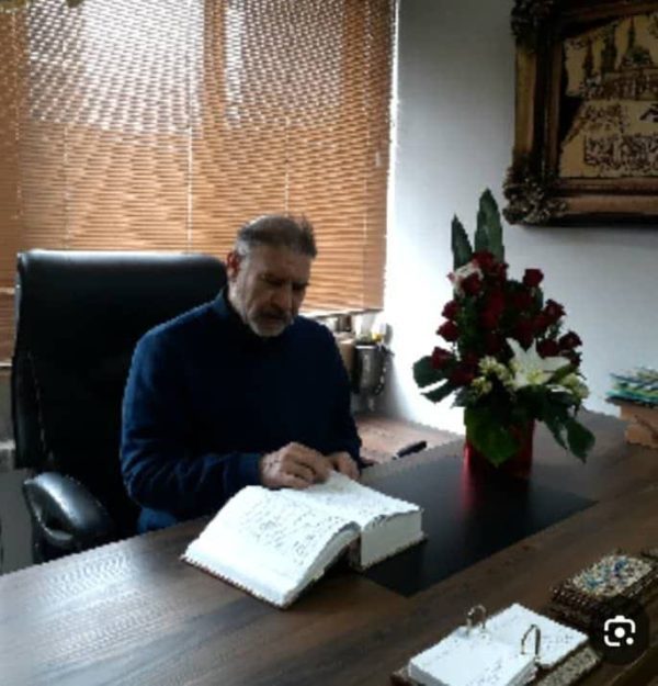 سید احمد مقدم حسینی وکیل پایه یک دادگستری